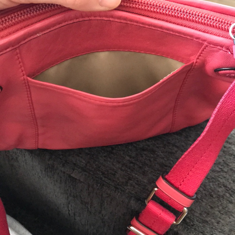 Pink coach purse - Picture 3 of 4